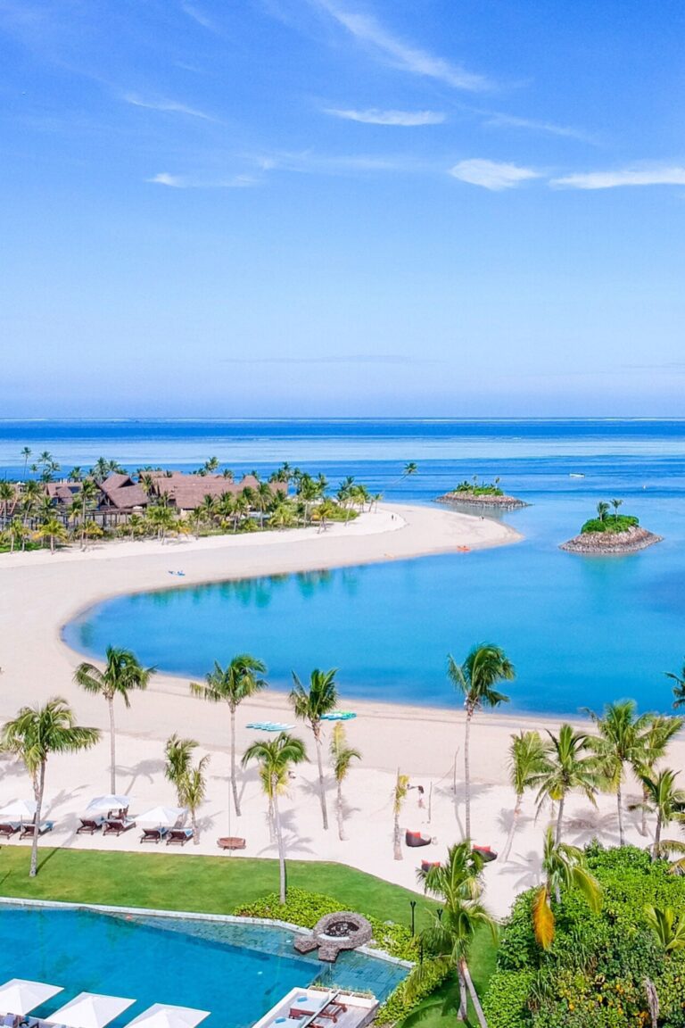Magnificent 5-star resorts in Fiji