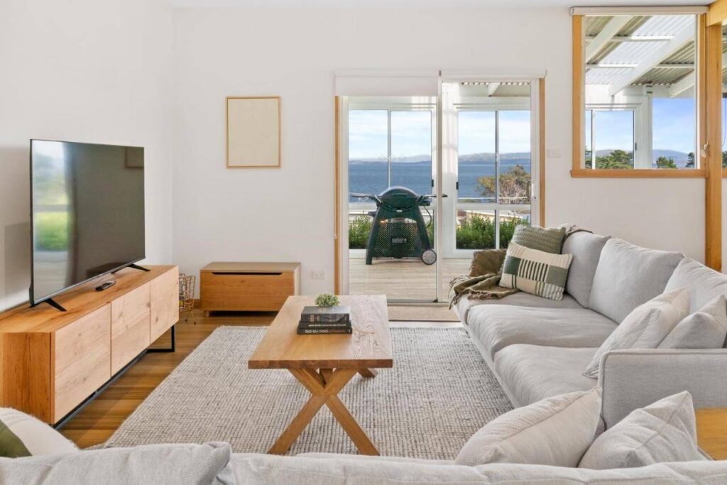 where to stay on bruny island