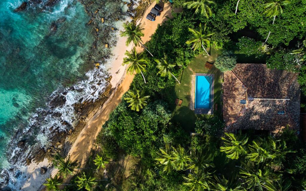 Hiriketiya Beach Travel Guide - where to eat