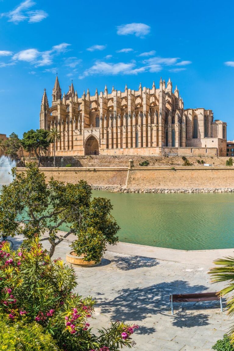 How to spend 1 Day in Palma de Mallorca in Spain