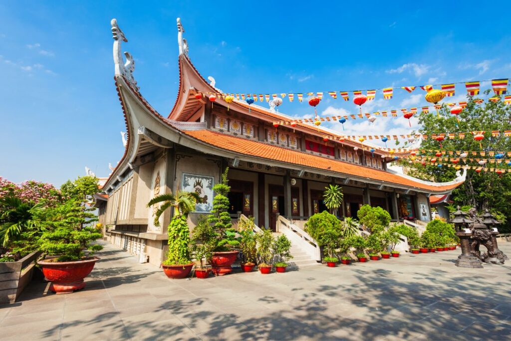 Hue Nghiem Pagoda