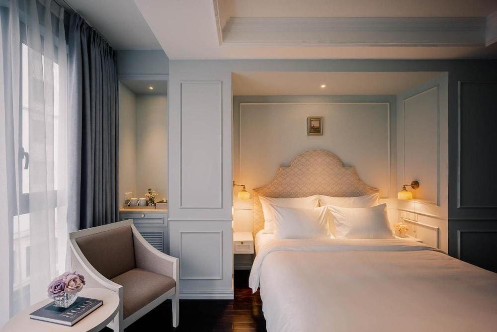 where to stay in Hanoi