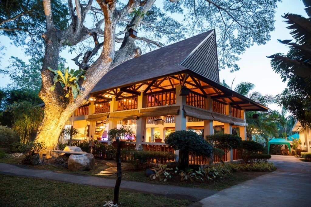 Munting Paraiso in Palawan