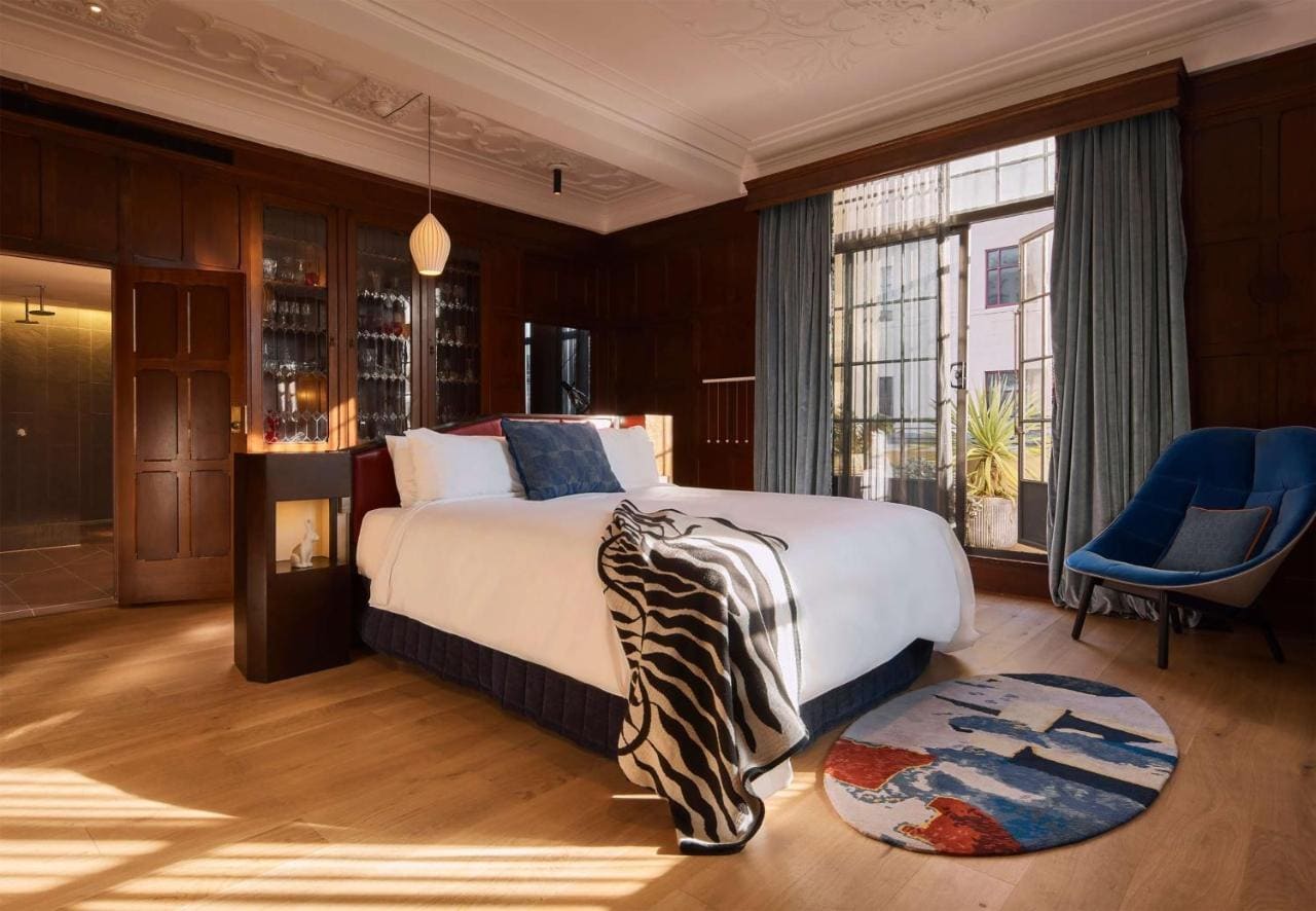 QT Sydney rooms