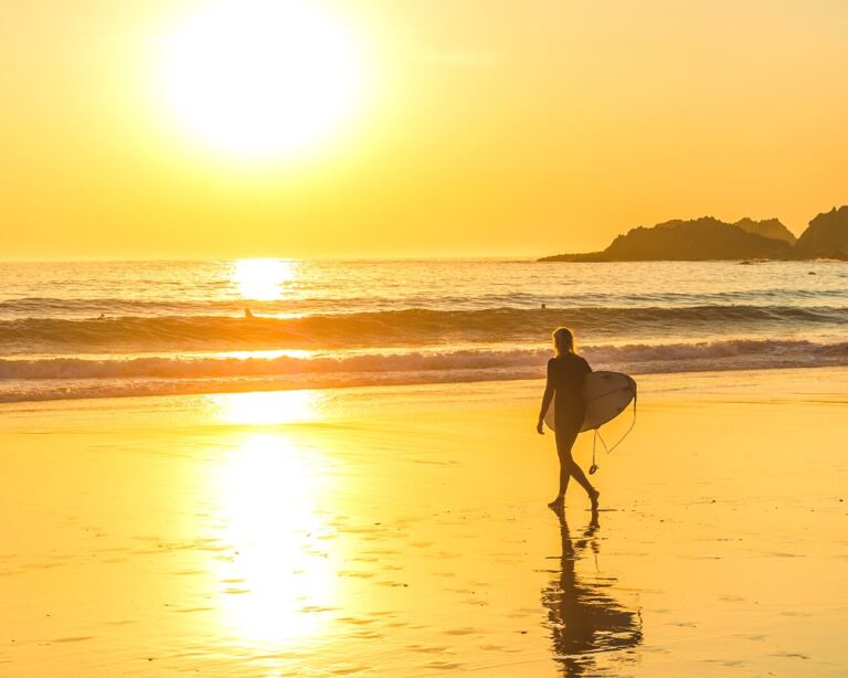 surfing in the algarve