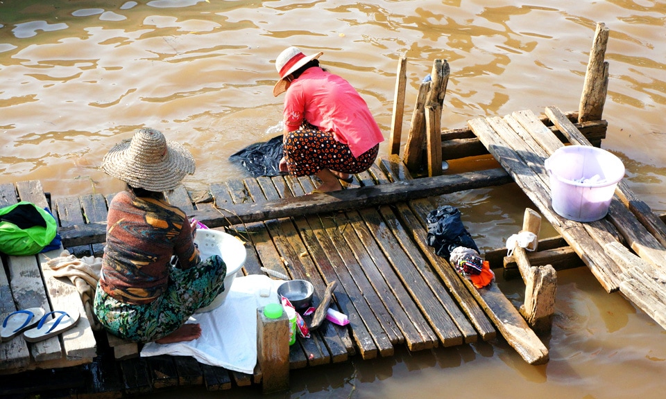 how washing is done in myanmar