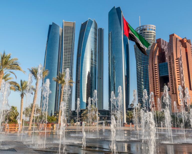 where to stay in abu dhabi