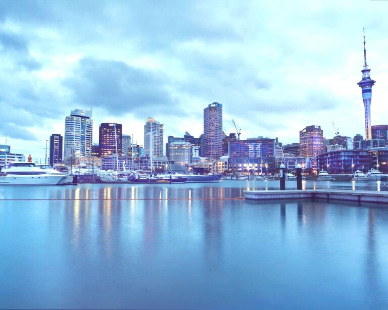where to stay in auckland nz
