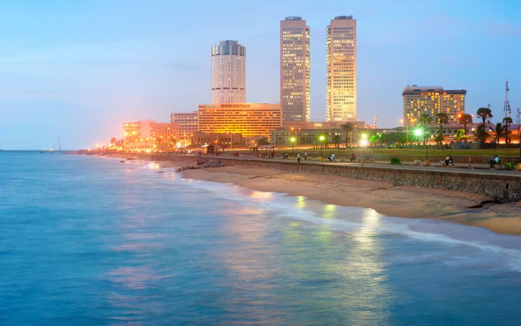 where to stay in colombo - Slave Island