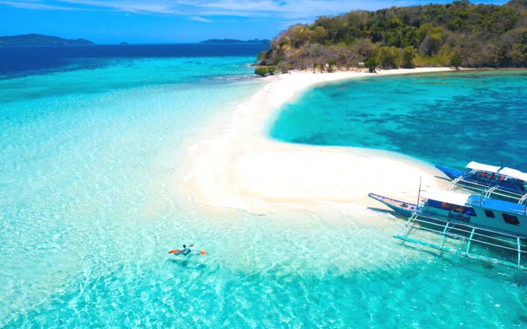 where to stay in coron on an island