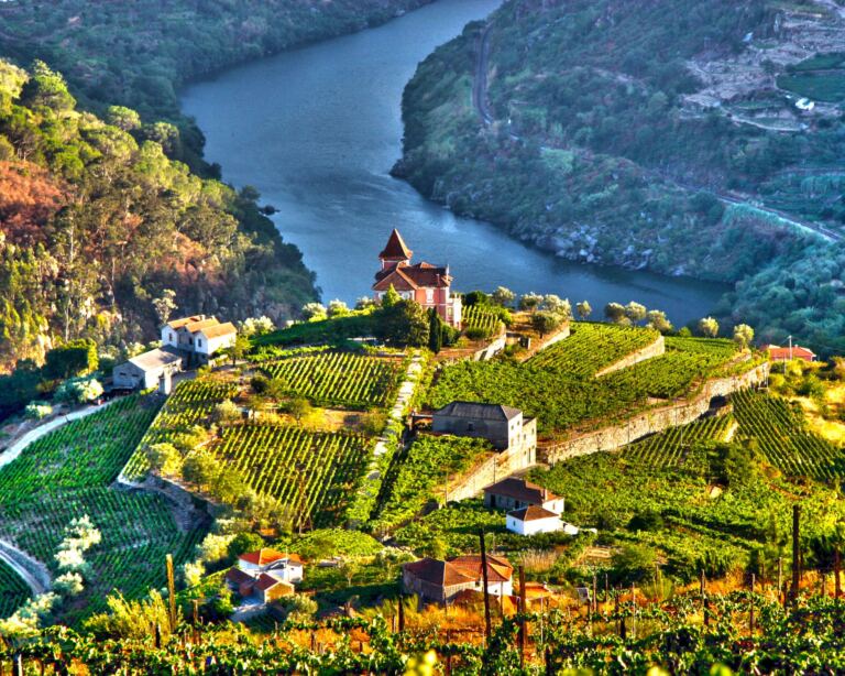 where to stay in Douro Valley