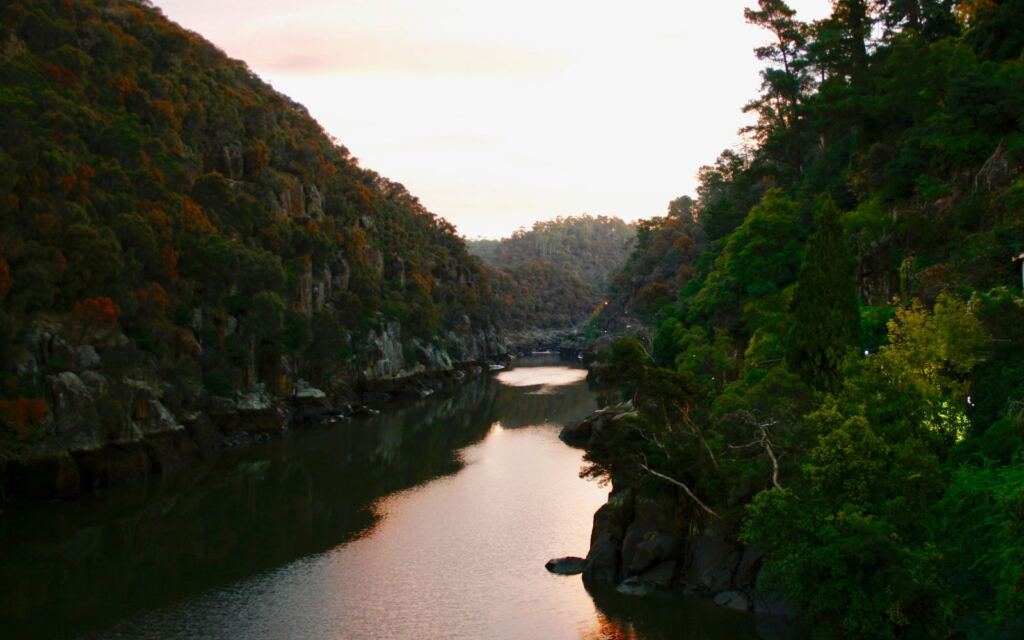 where to stay in launceston - east