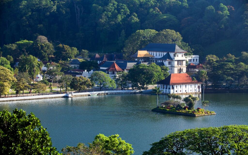 where to stay in sri lanka - kandy