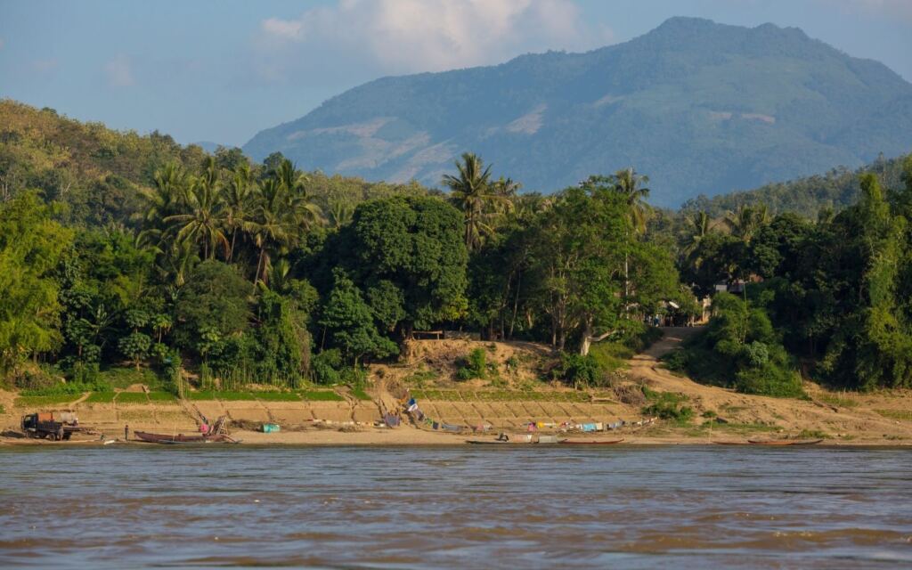 Where to stay in vang vieng - West Riverside